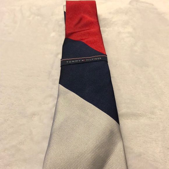 Tommy Hilfiger tie - Picture 3 of 5